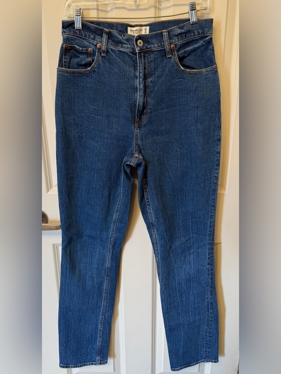 Abercrombie & Fitch Pants - Abercrombie Curve Love Ultra High Rise Slim Straight Jeans, Size 28/6 Long